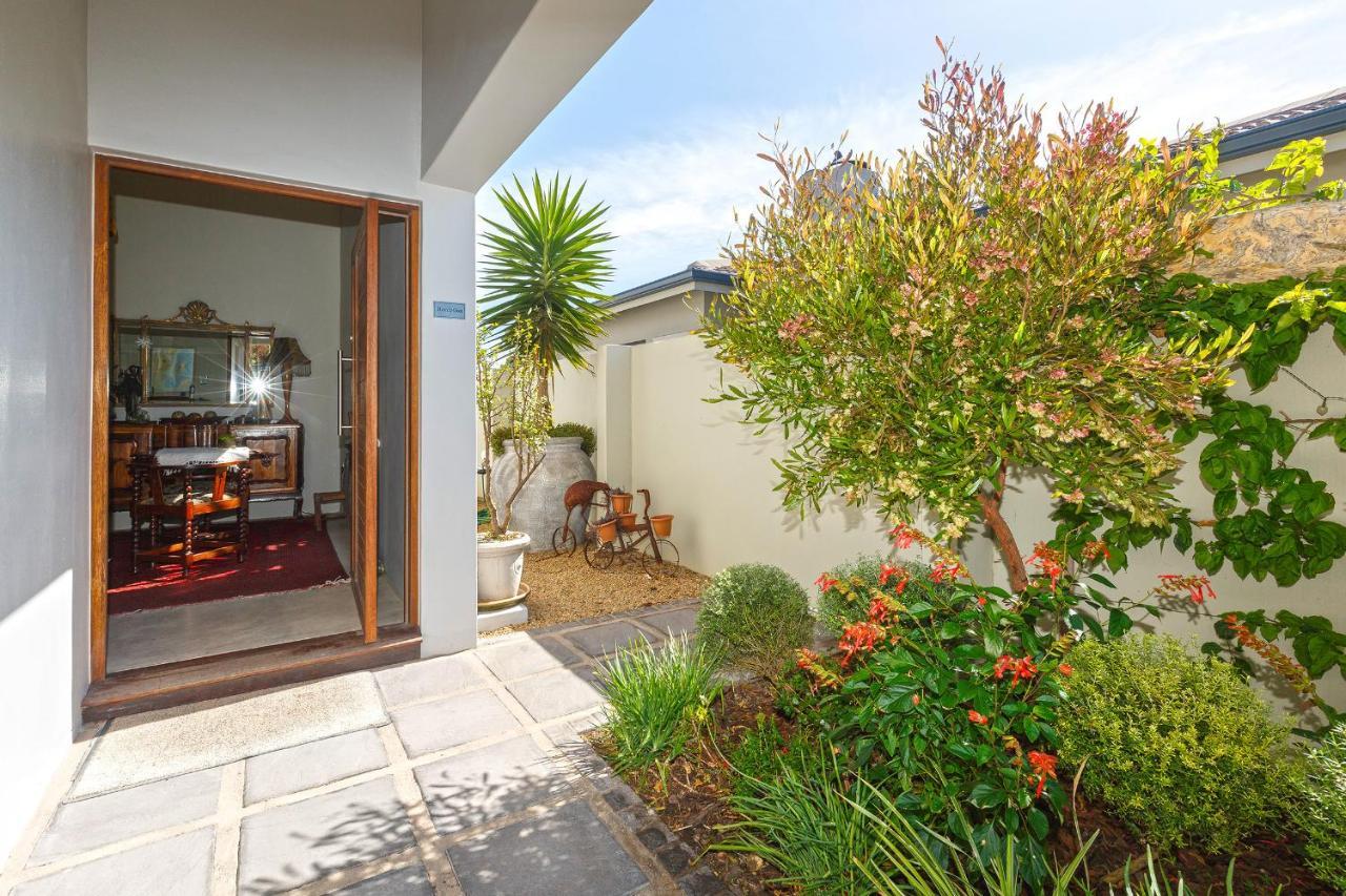 Le Mahi Guest House Langebaan Exterior foto